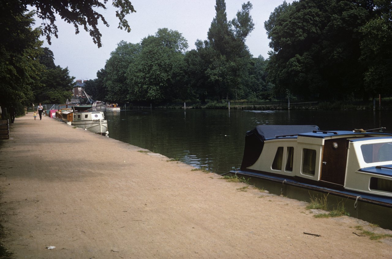 082 A-s canal boat tripo with folks July 66-s